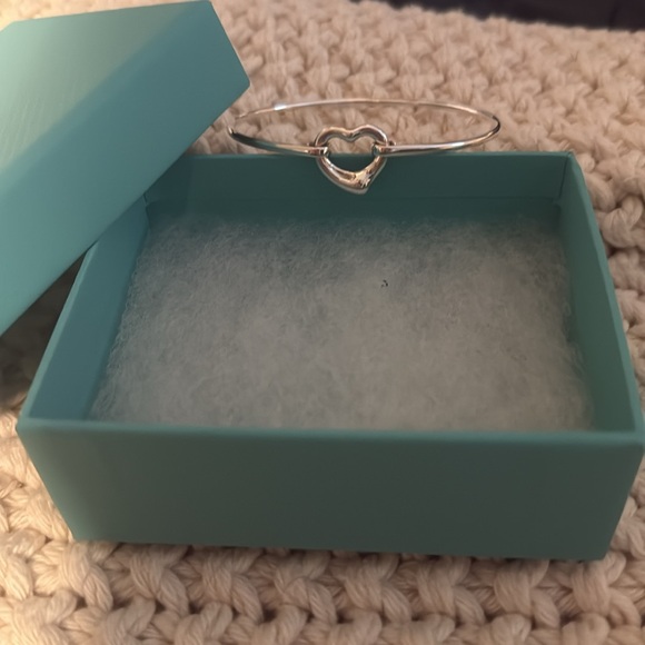 Tiffany & Co. Elsa Peretti Open Heart Bangle – Size Small - Picture 3 of 4
